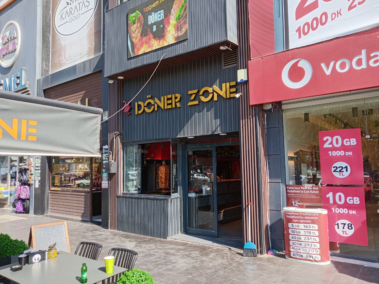 Döner Zone Restaurant Storefront